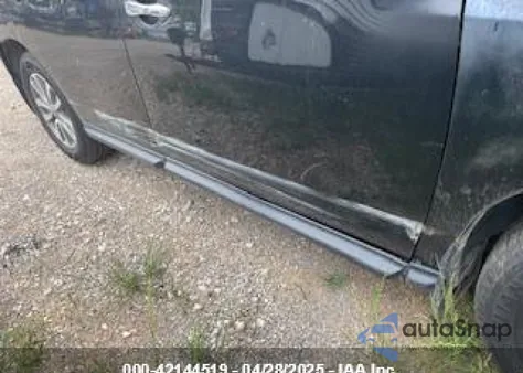 2015 Nissan Pathfinder S z USA, uszkodzony, nr VIN 5N1AR2MN4FC668222